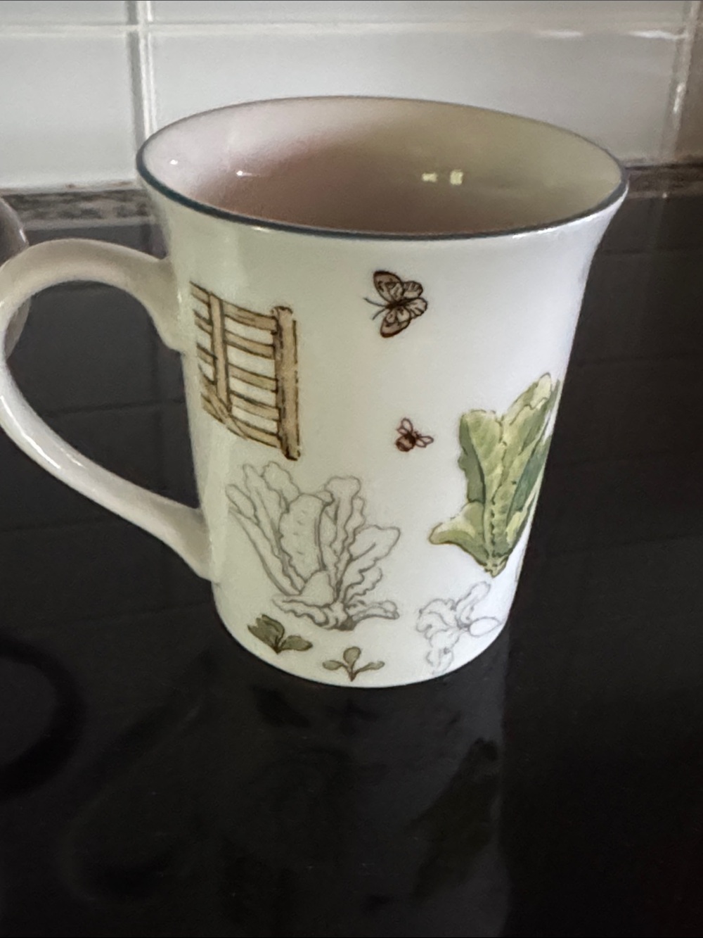 Beatrix Potter Peter Rabbit Ceramic Mugs- set of 2 - Picture 4 of 11